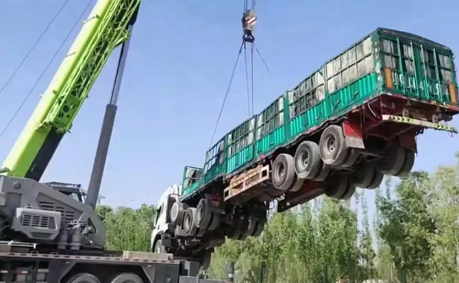 大邑道路脱困救援案例